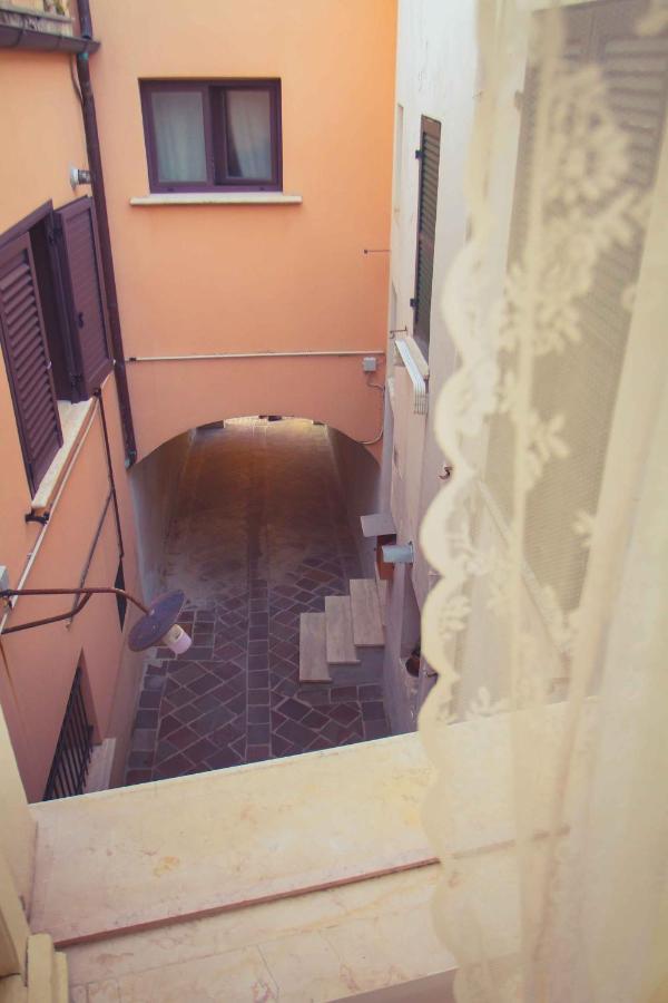 La Finestra Sul Cortile Bed & Breakfast Atri Exterior photo